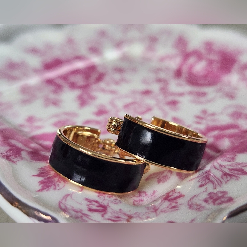Vintage Monet Black Enamel Hoop Pierced Earrings in Gold Signed
